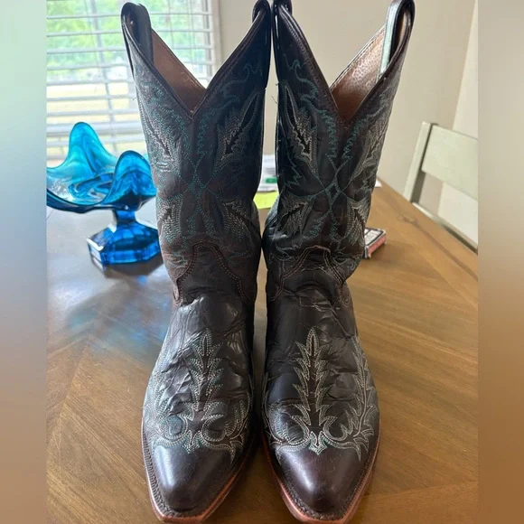 Women’s Justin cowboy boots - Picture 2 of 3